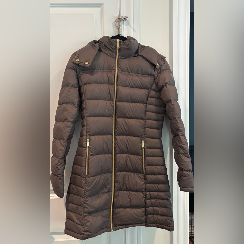 Michael Kors Packable Brown Puffer Jacket with Quilted Design